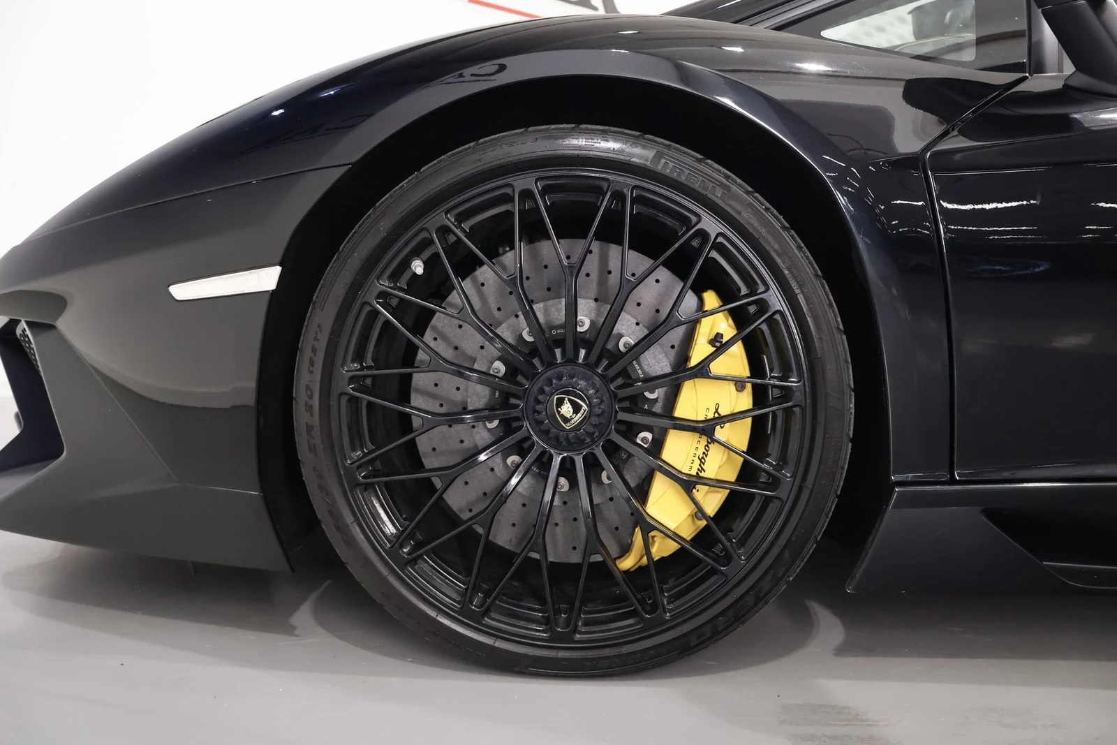 Lamborghini Aventador LP750-4 SV, 7/10