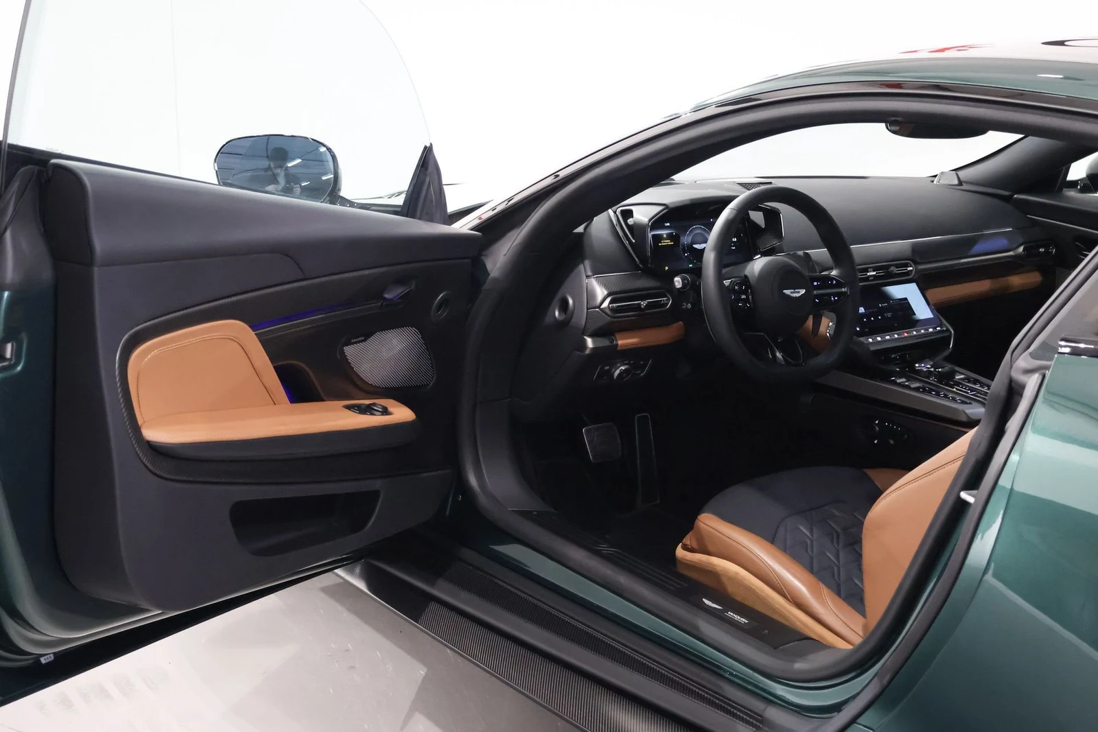 Aston Martin Vanquish, 8/10