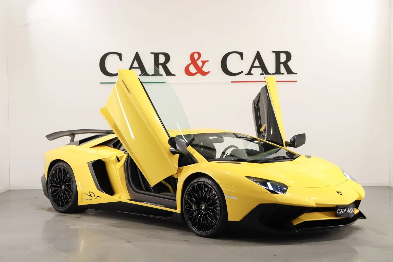 Seller photograph: Lamborghini Aventador LP750-4 SV