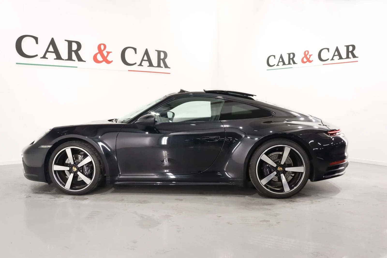 Porsche 911 Carrera 4 (992), 6/10