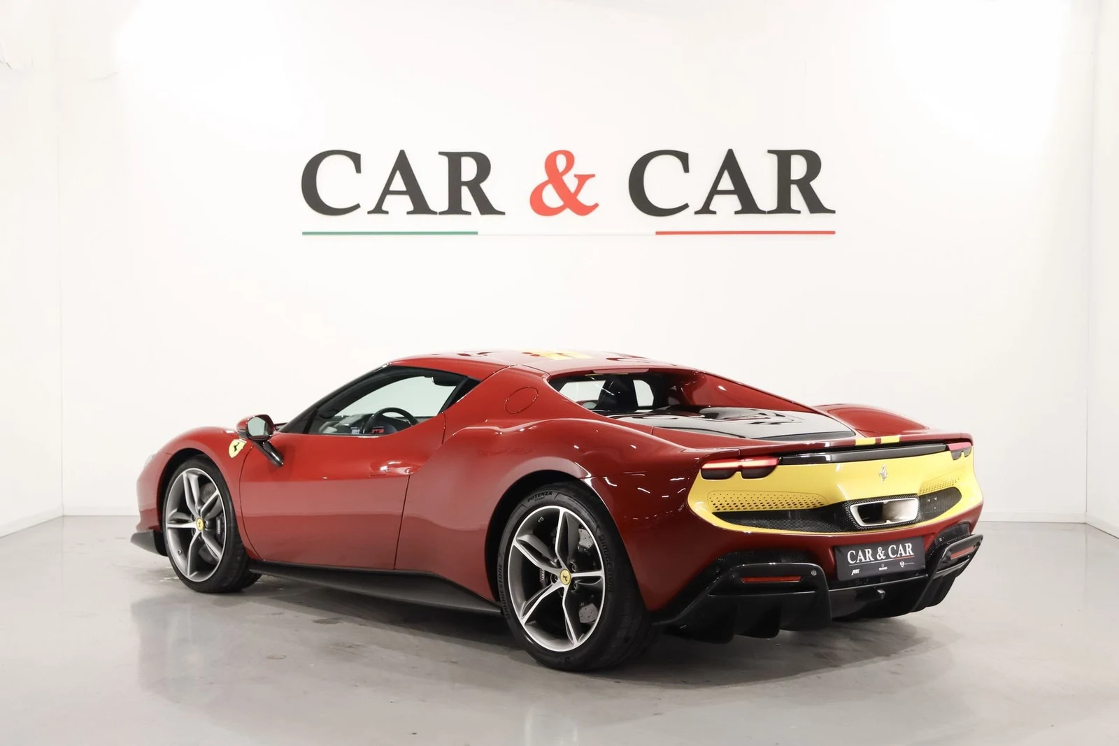 Ferrari 296 GTB Assetto Fiorano, 2/10