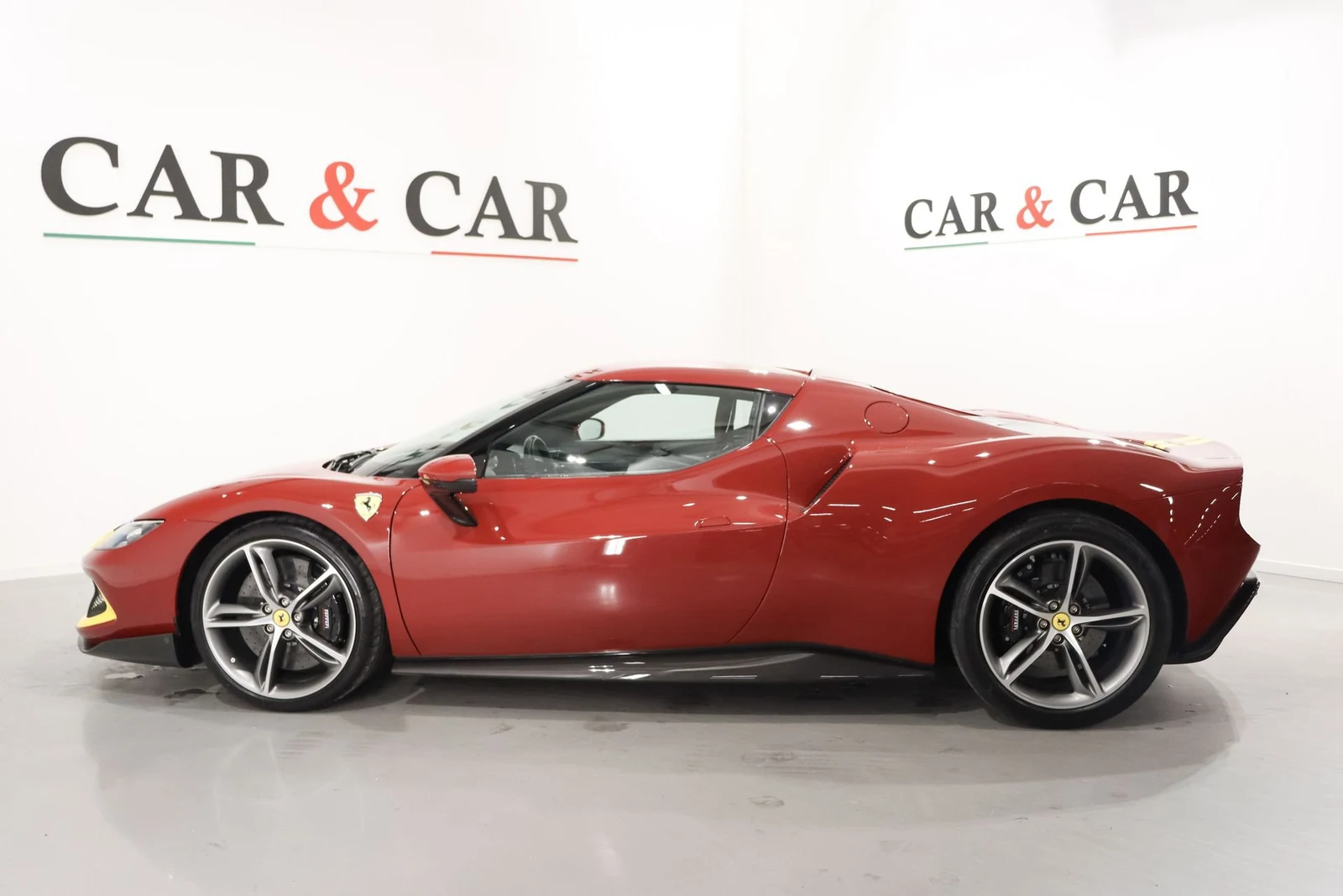 Ferrari 296 GTB Assetto Fiorano, 6/10
