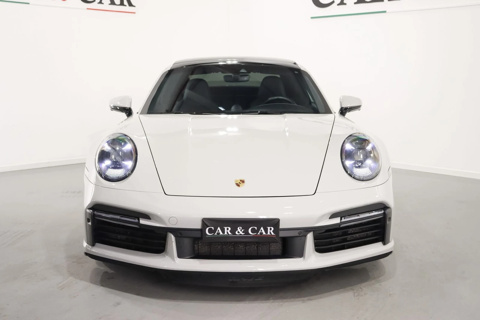 Porsche 911 Turbo S (992.1), 3/10