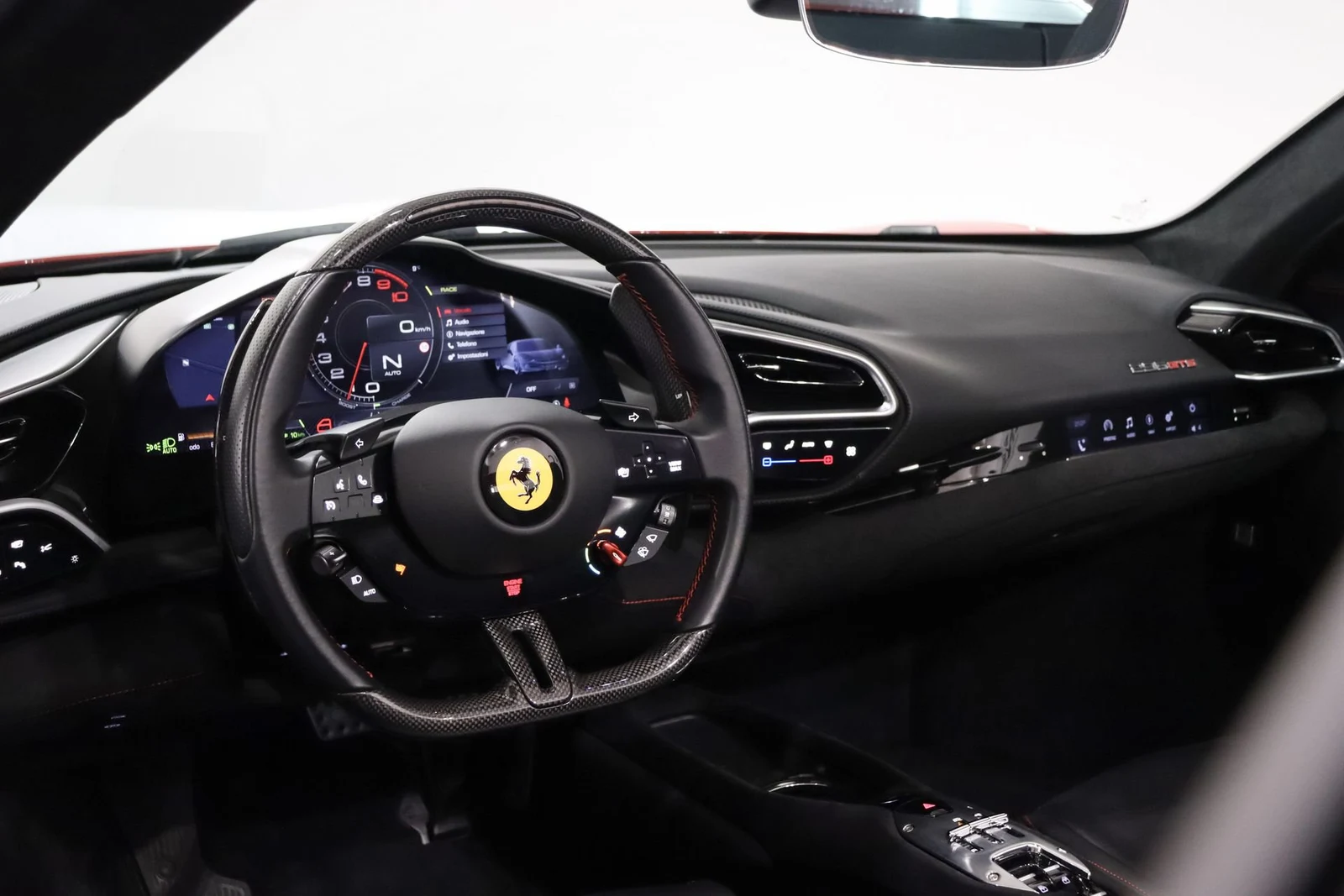 Ferrari 296 GTS, 8/10