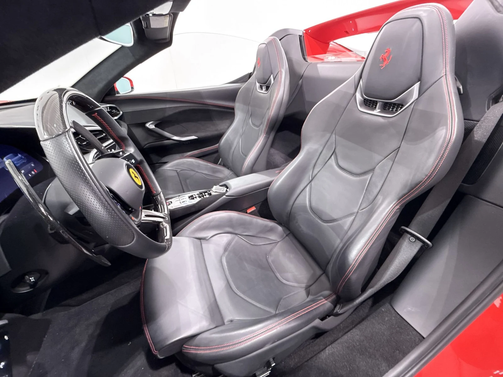 Ferrari 296 GTS, 9/10