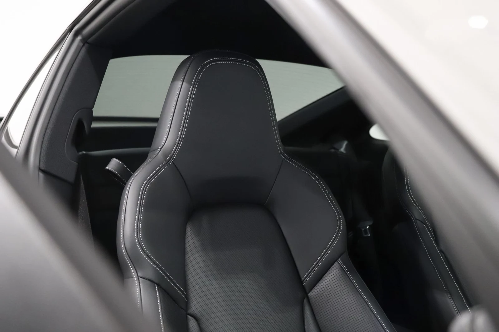 Porsche 911 Carrera 4 GTS Aerokit (992.1), 10/10