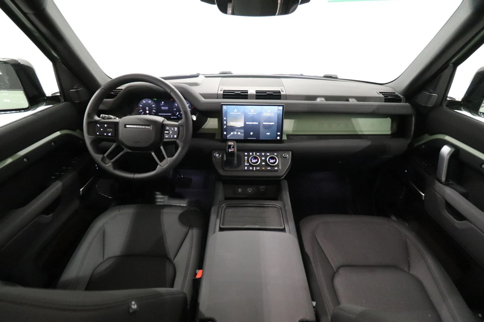 Land Rover Defender 110 P400 75th Limited Edition, 8/10