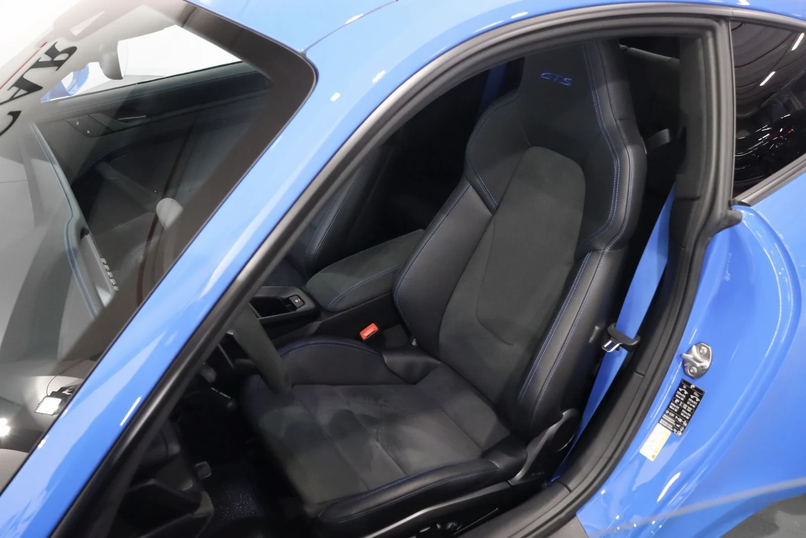 Porsche 911 Carrera GTS (992.1), 8/10