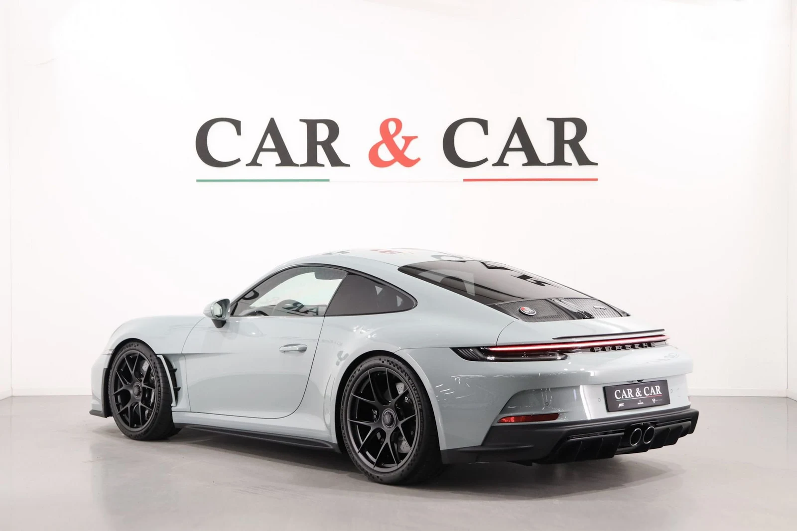 Porsche 911 S/T (992), 2/10