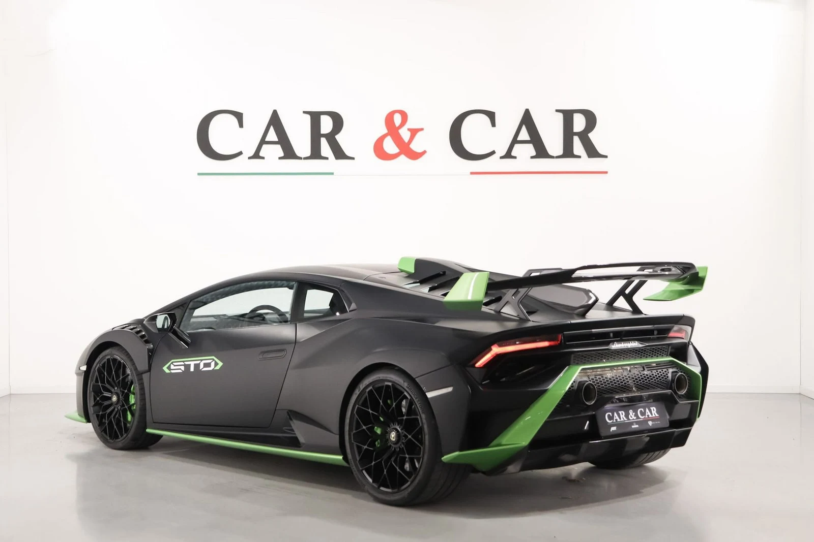 Lamborghini Huracán STO, 2/10