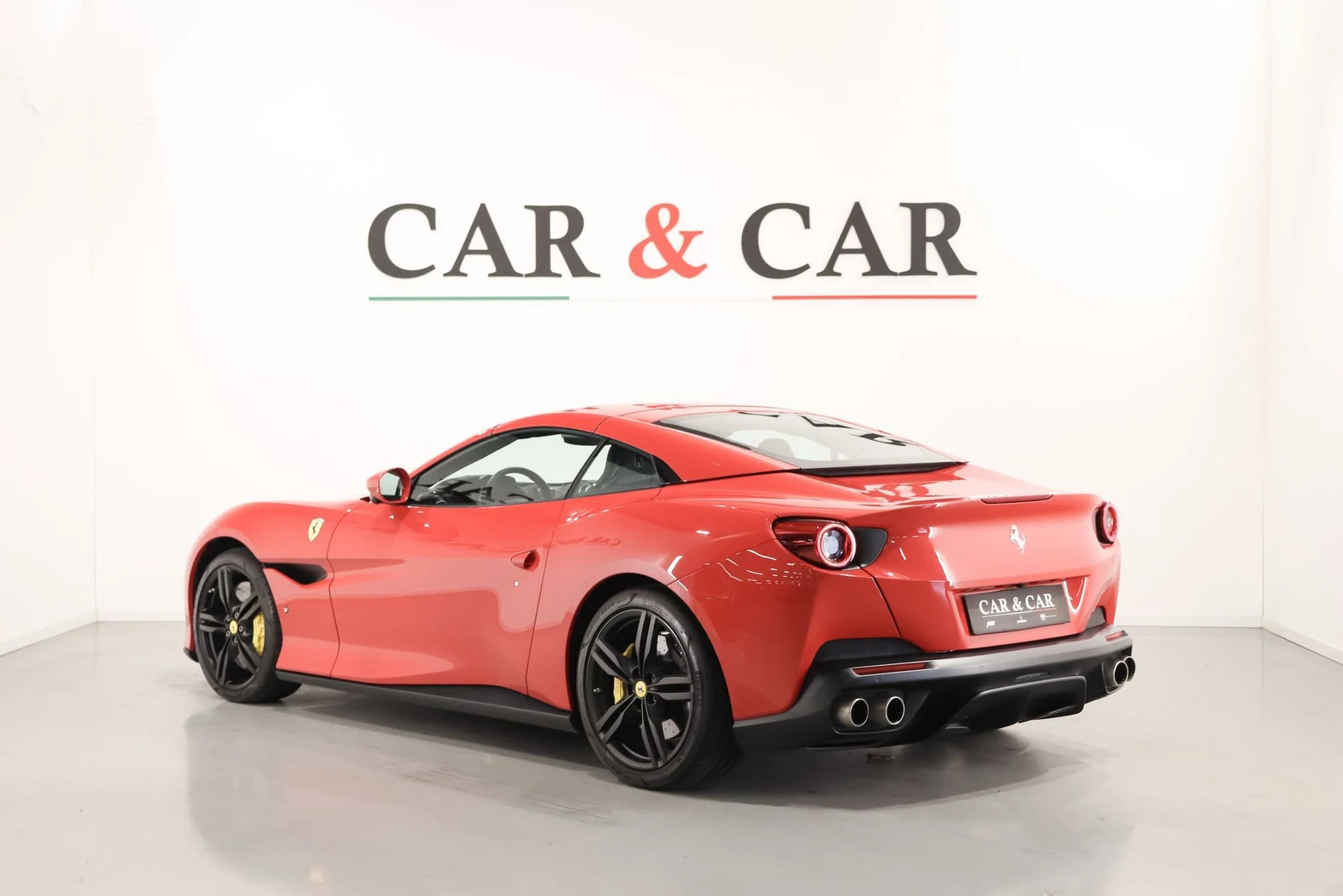 Ferrari Portofino, 2/10