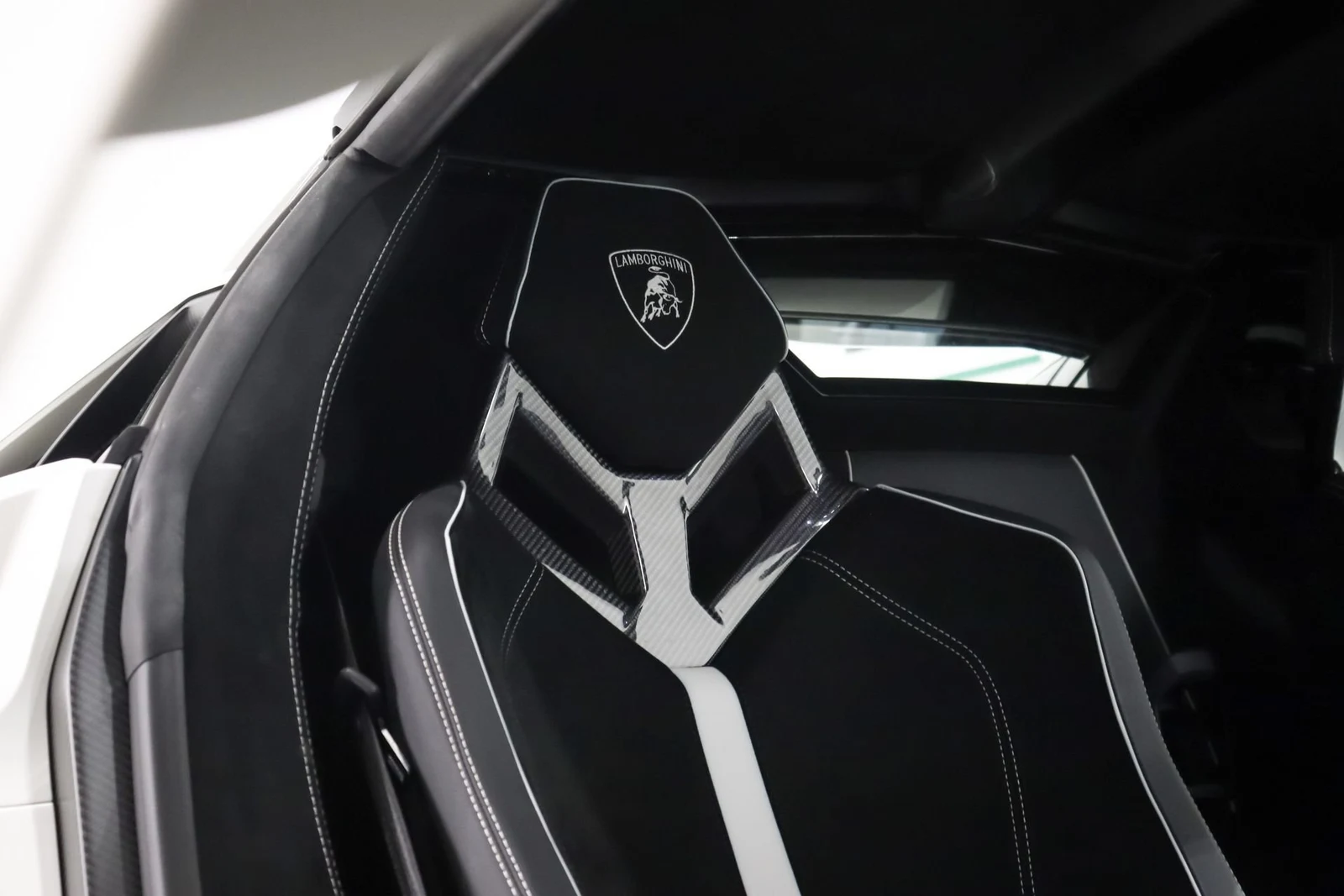 Lamborghini Aventador LP750-4 SV Roadster, 9/10