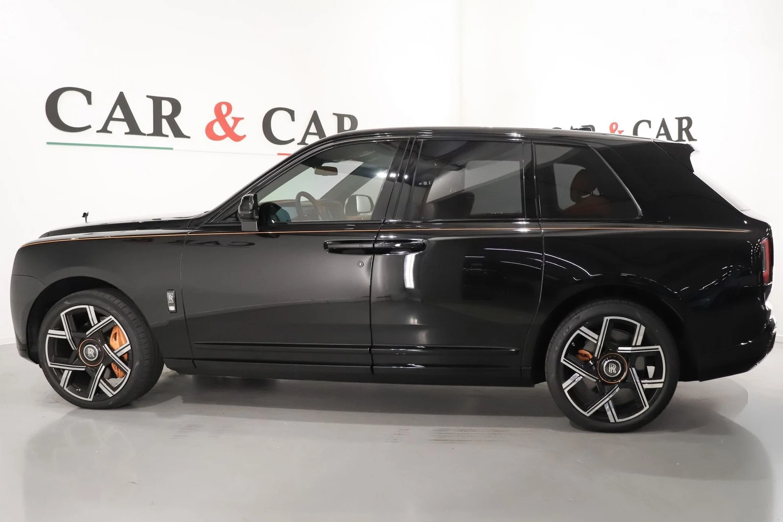 Rolls-Royce Cullinan Black Badge, 6/10