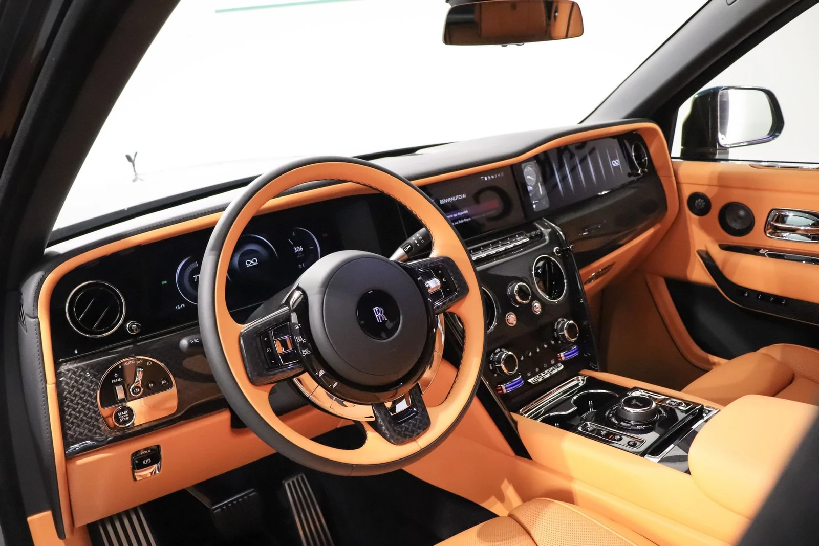 Rolls-Royce Cullinan Black Badge, 8/10