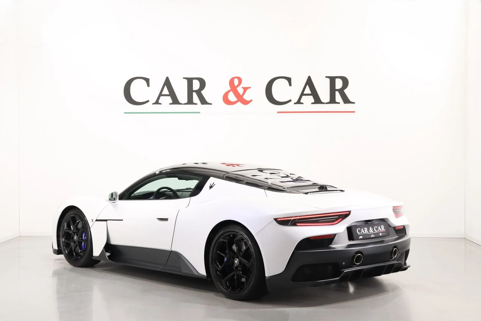 Maserati MC20, 2/10