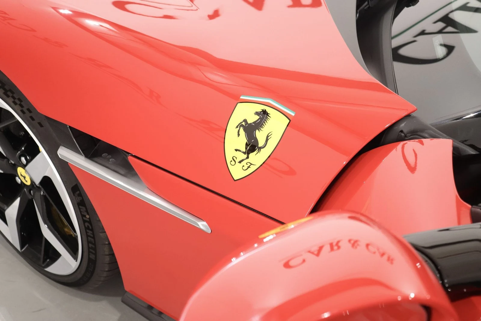 Ferrari 12Cilindri, 8/10