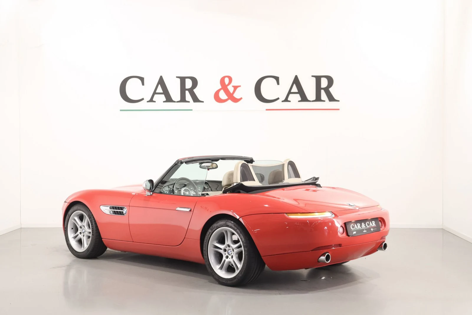 BMW Z8, 2/10