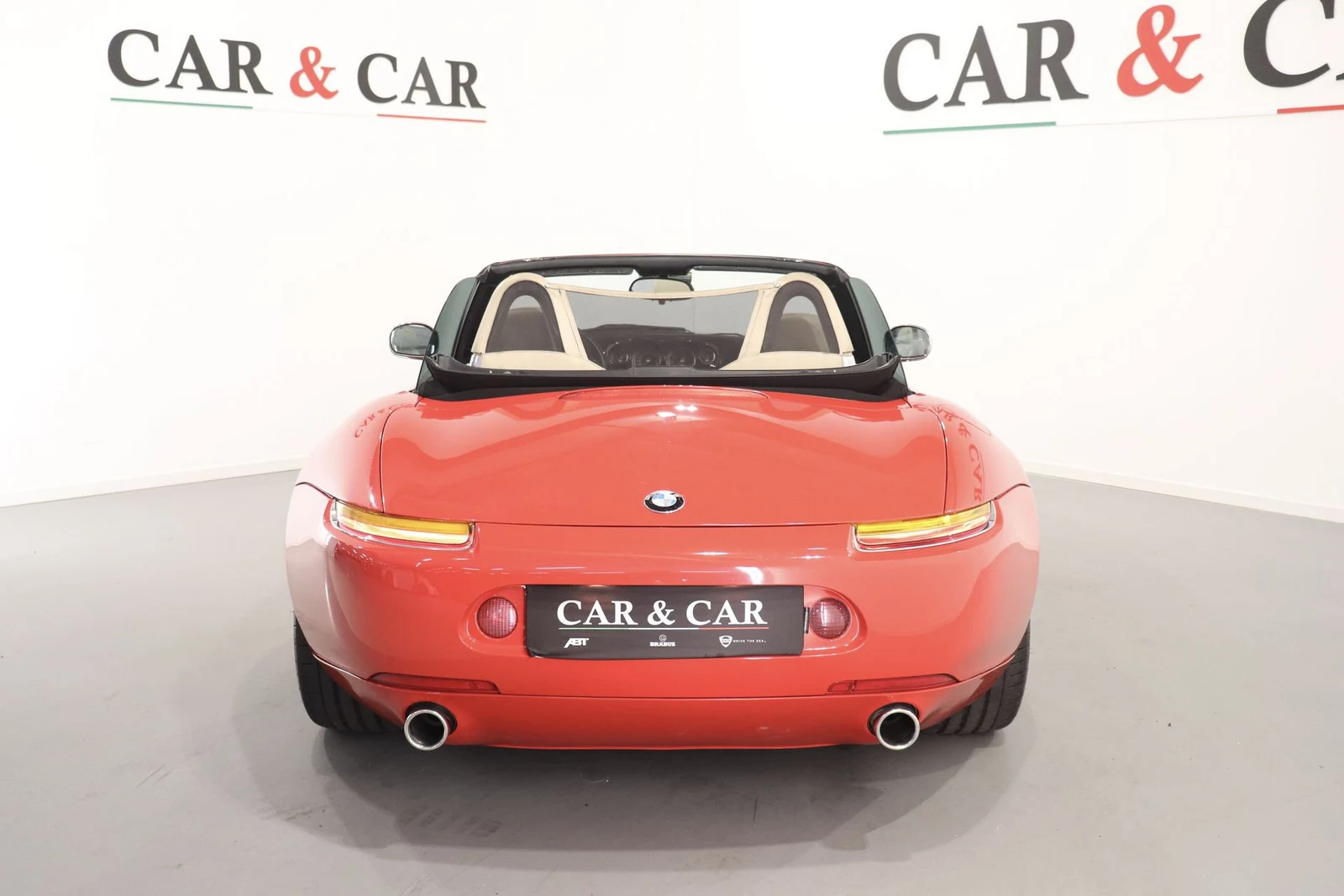 BMW Z8, 4/10