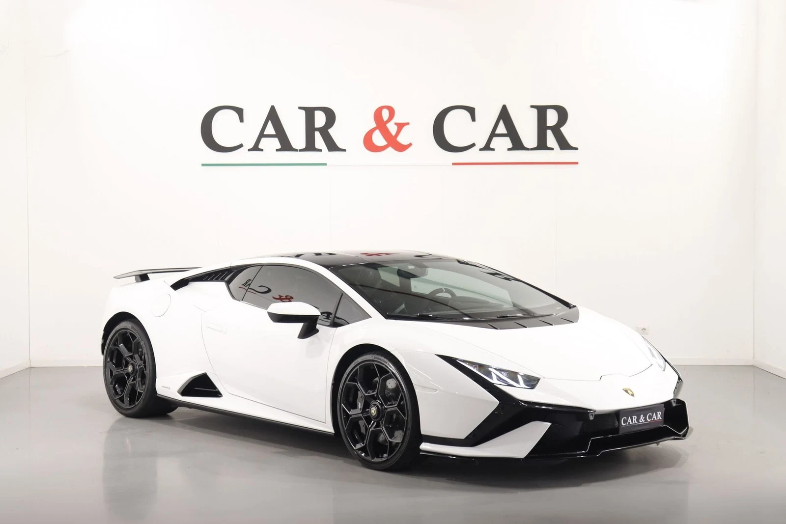 Seller photograph: Lamborghini Huracán Tecnica