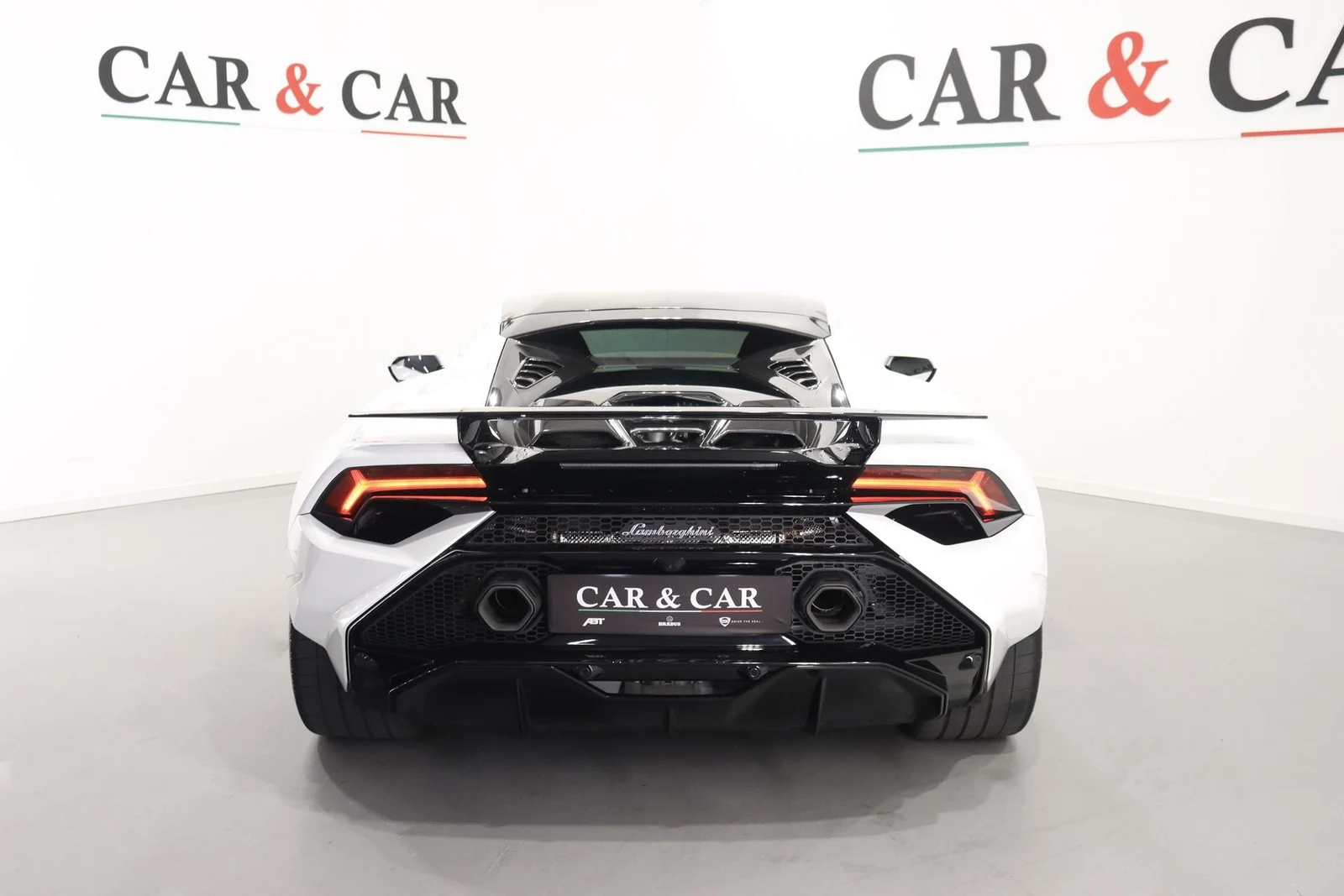 Lamborghini Huracán Tecnica, 4/10