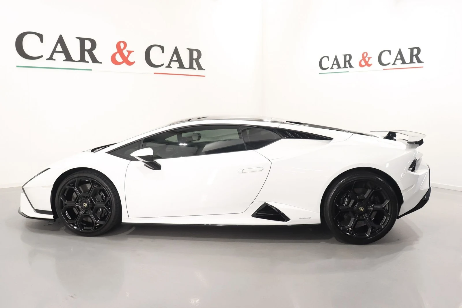 Lamborghini Huracán Tecnica, 6/10