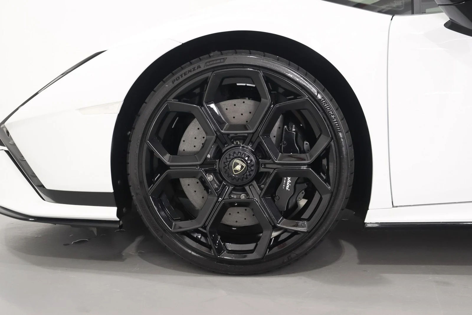 Lamborghini Huracán Tecnica, 7/10