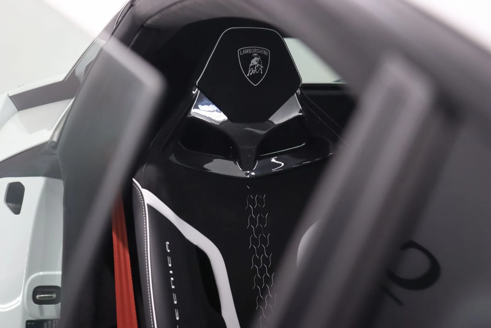 Lamborghini Huracán Tecnica, 9/10