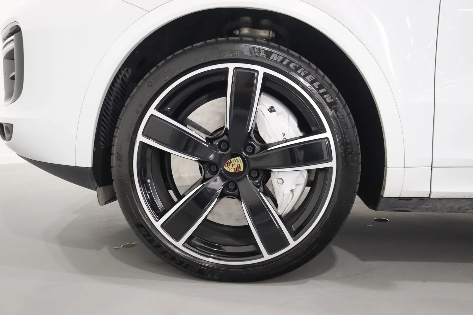 Porsche Cayenne Turbo, 7/10