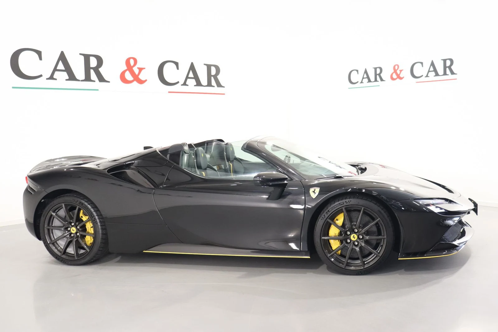 Ferrari SF90 Spider, 5/10