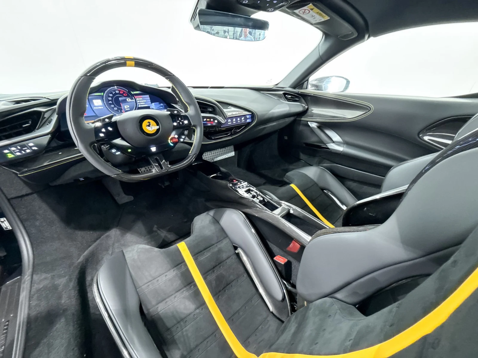 Ferrari SF90 Spider, 9/10