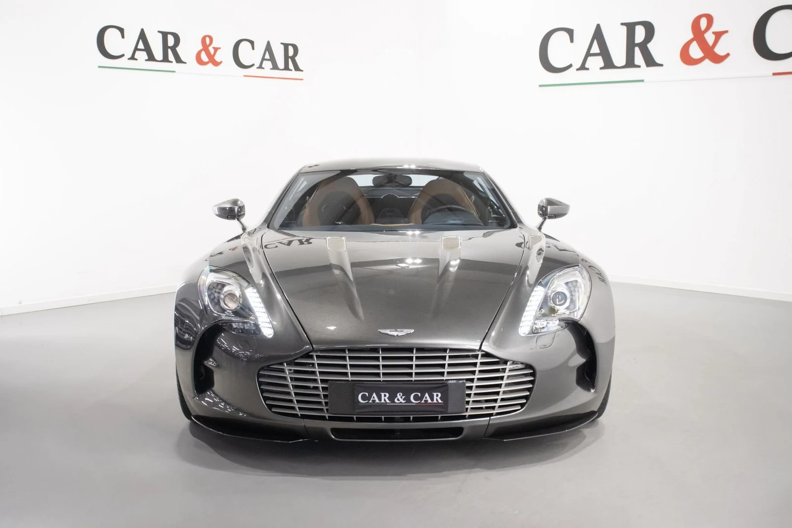 Aston Martin One-77, 3/10