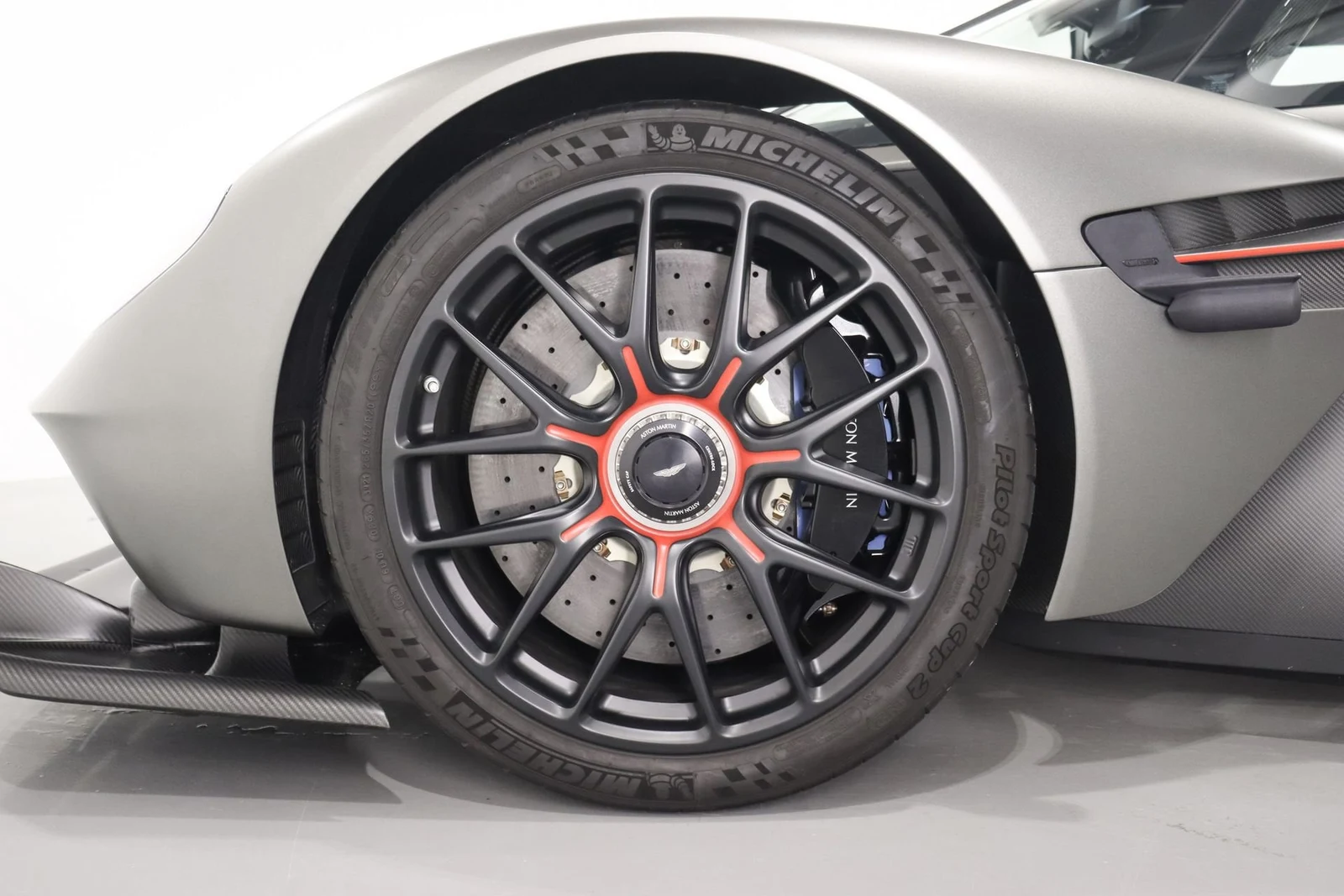 Aston Martin Valkyrie, 7/10