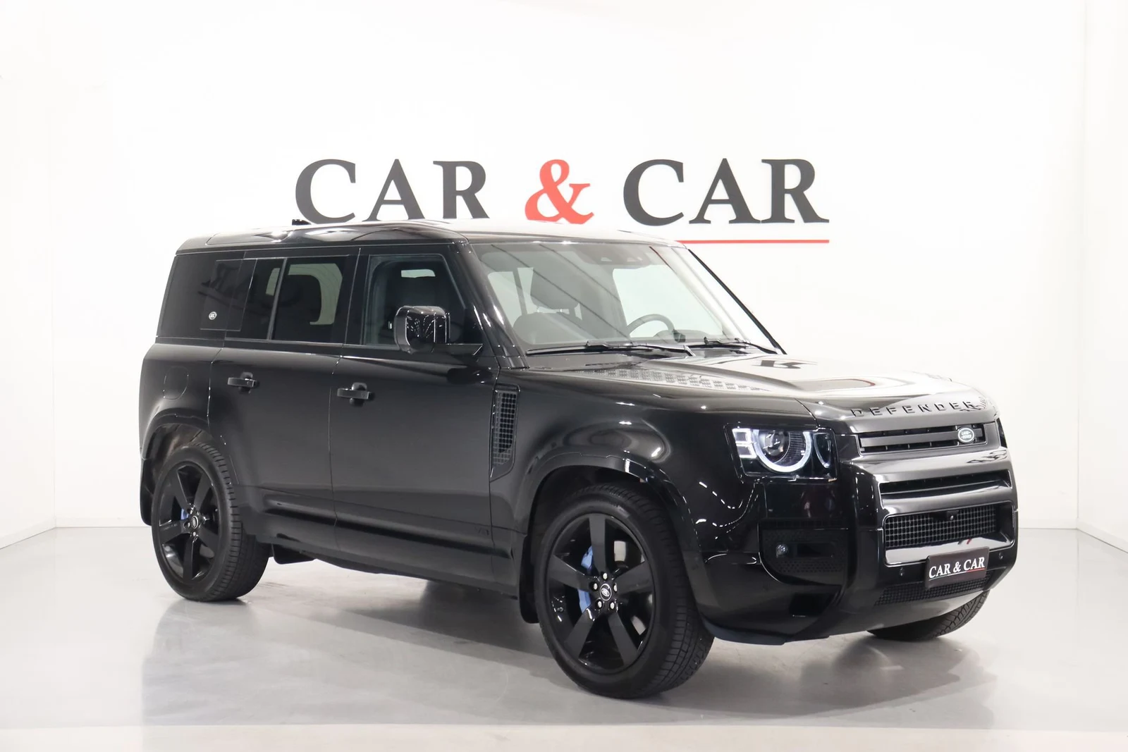 Seller photograph: Land Rover Defender 110 V8