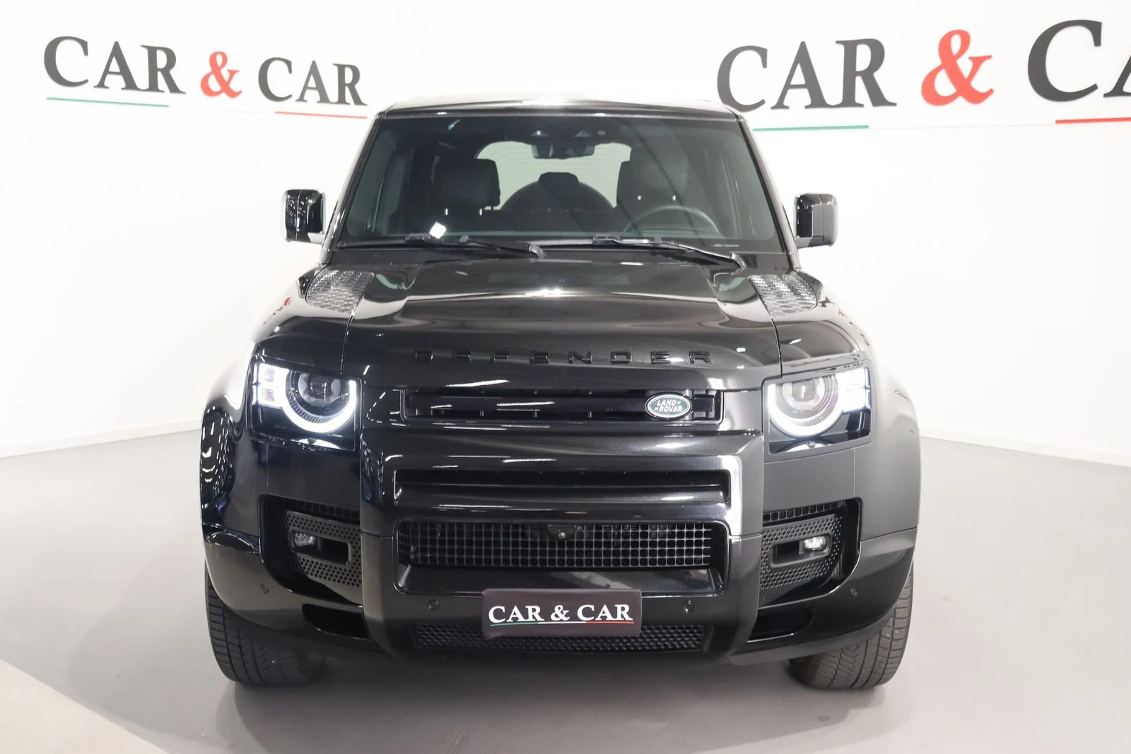 Land Rover Defender 110 V8, 3/10