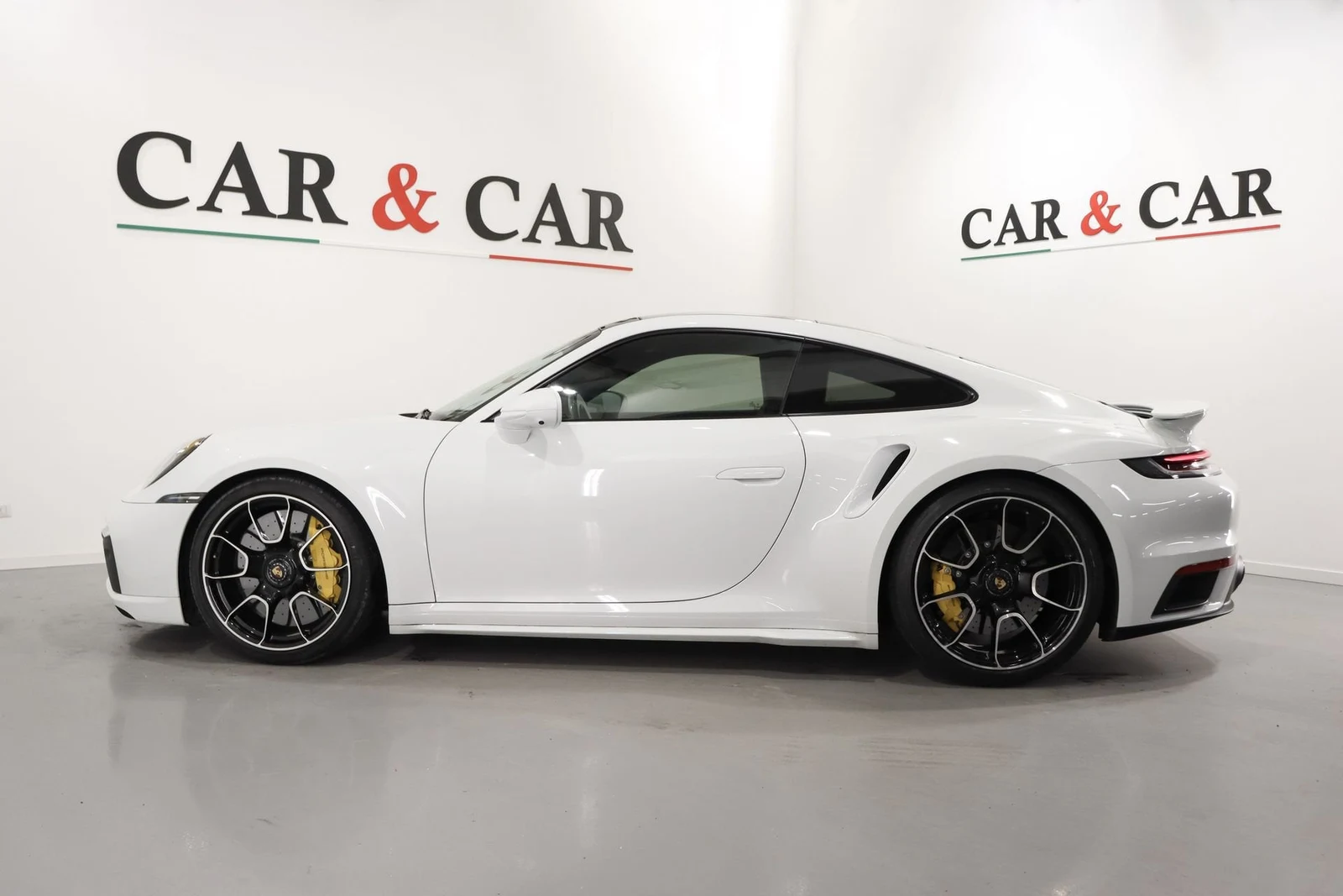 Porsche 911 Turbo S (992.1), 6/10