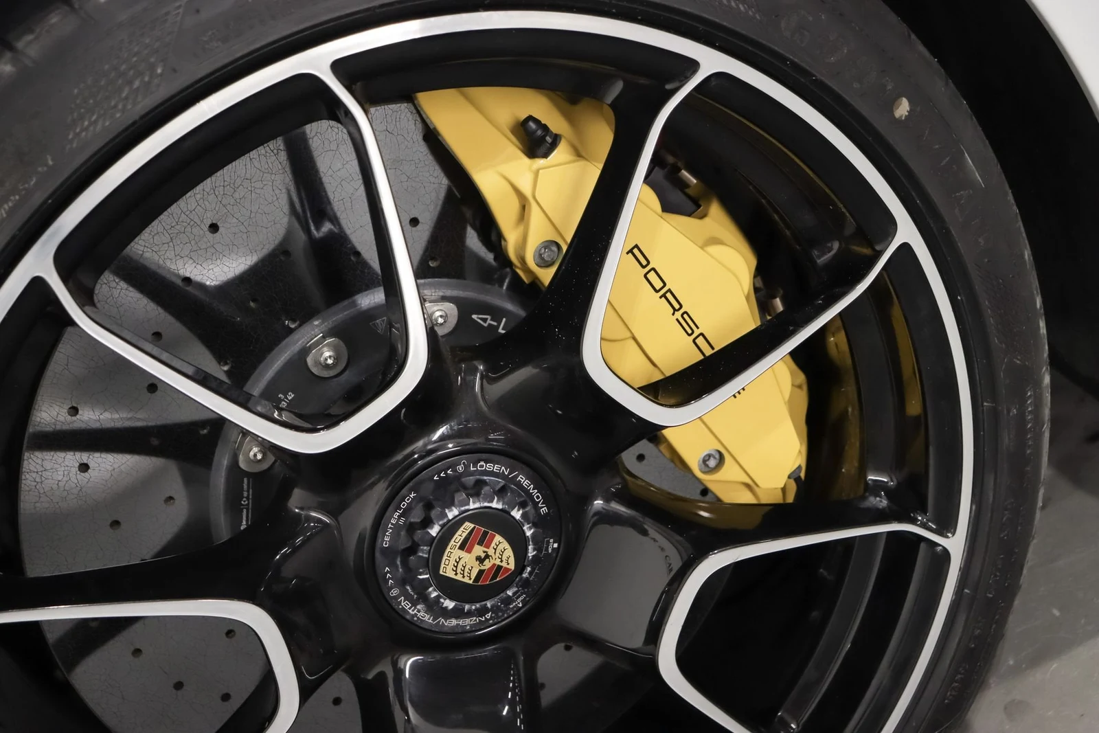 Porsche 911 Turbo S (992.1), 10/10