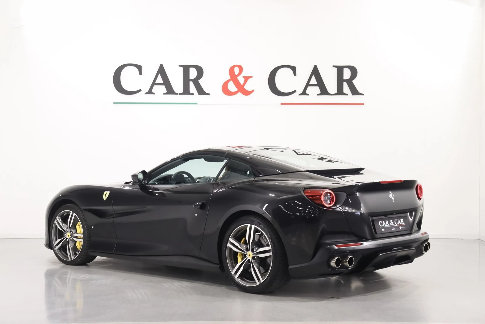 Ferrari Portofino, 2/10