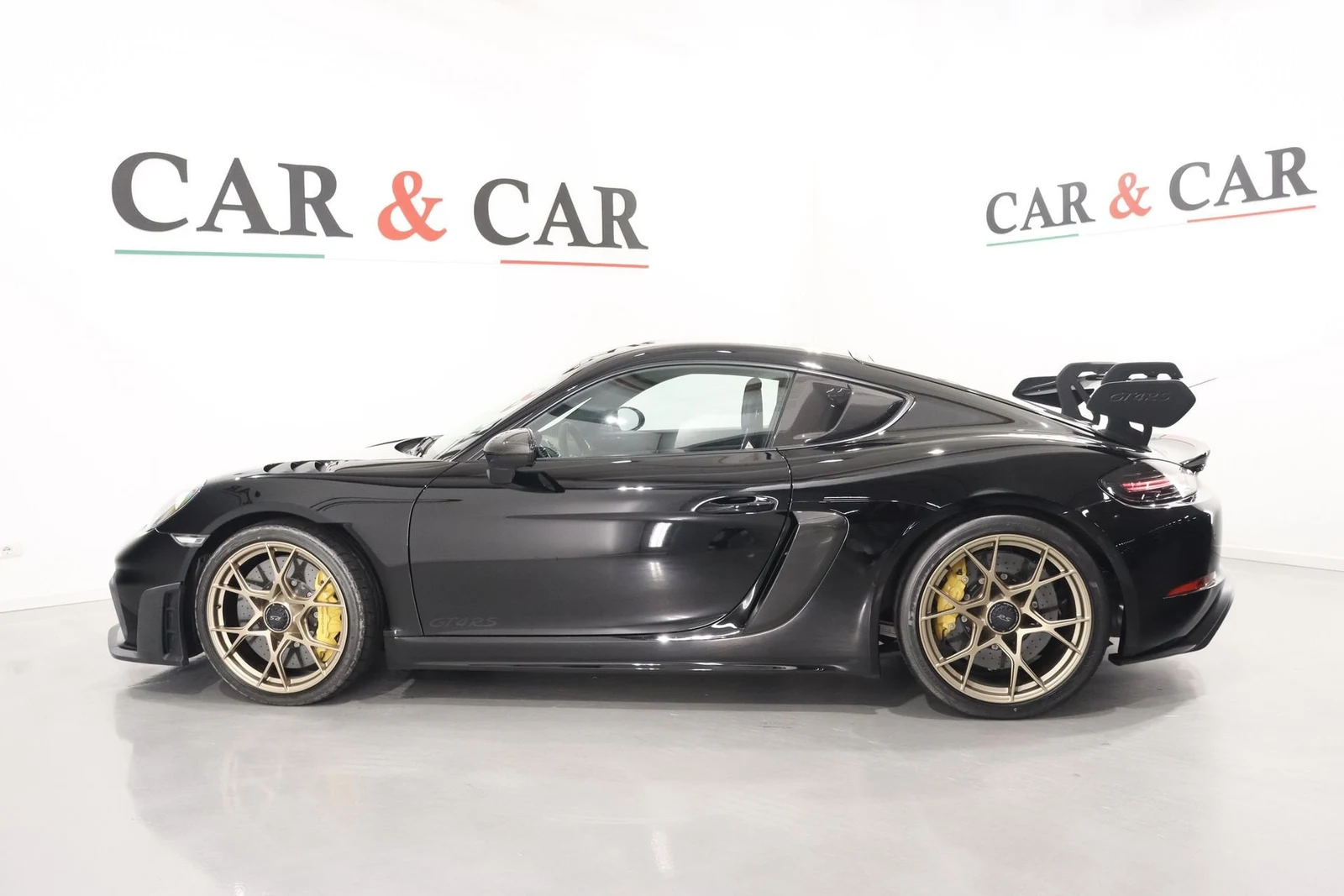 Porsche 718 Cayman GT4 RS, 6/10
