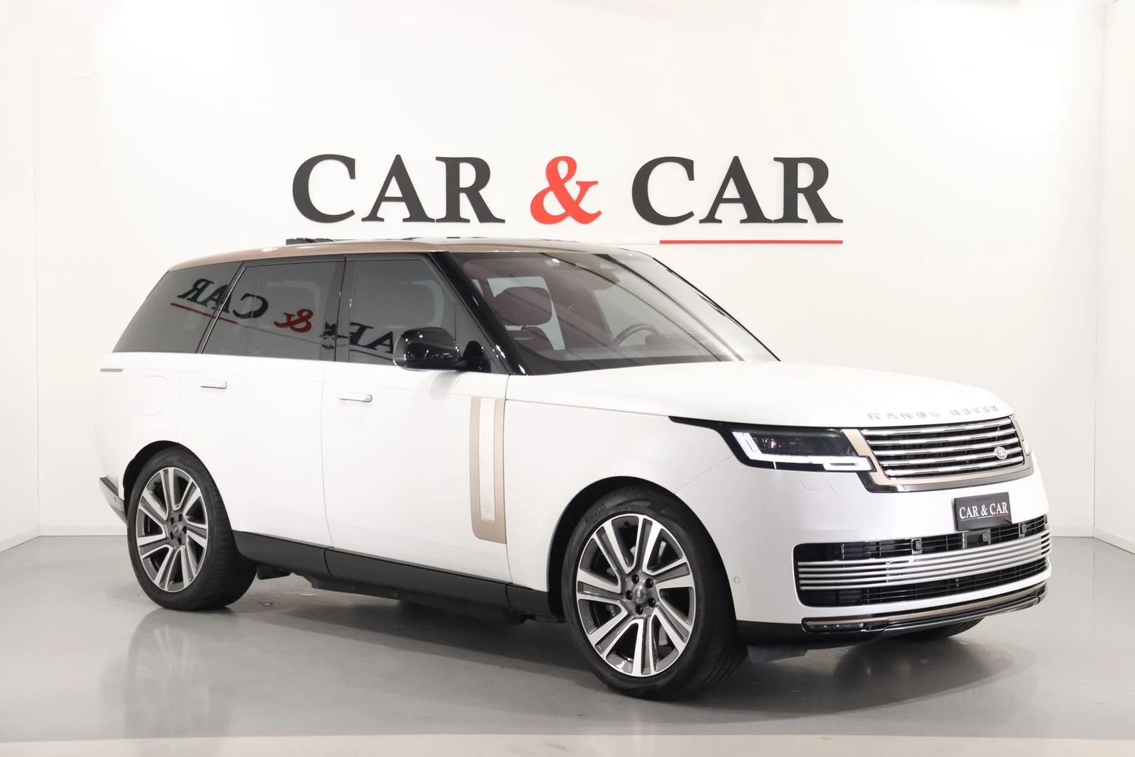 Seller photograph: Land Rover Range Rover P510e SV