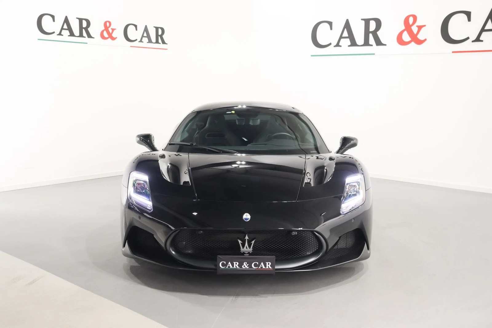 Maserati MC20, 3/10