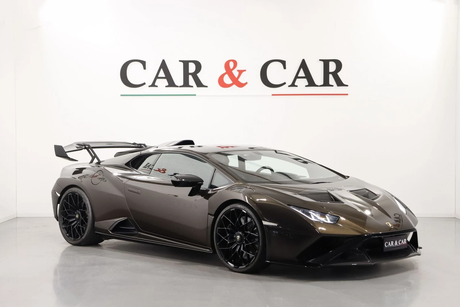 Seller photograph: Lamborghini Huracán STO