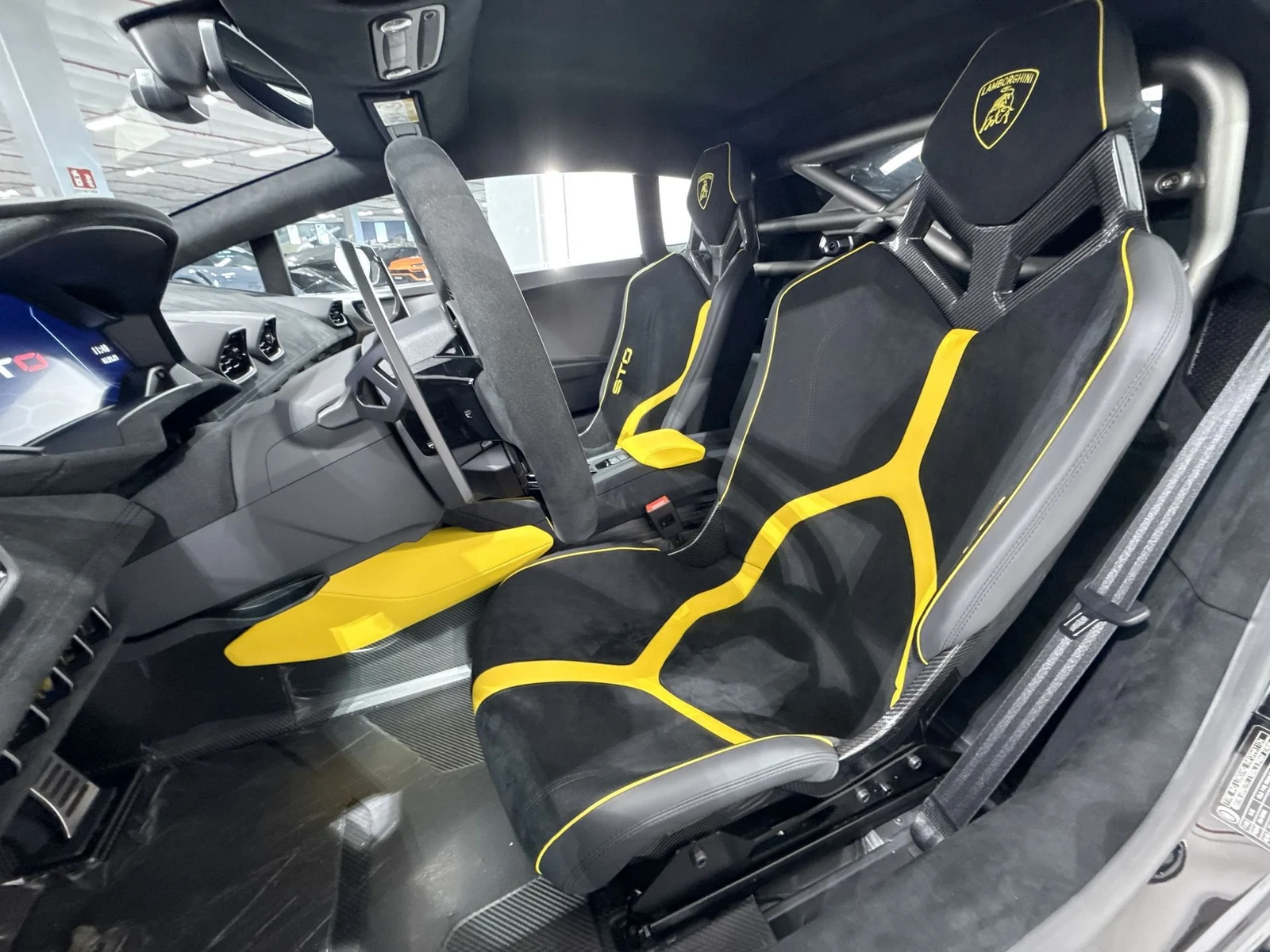 Lamborghini Huracán STO, 9/10
