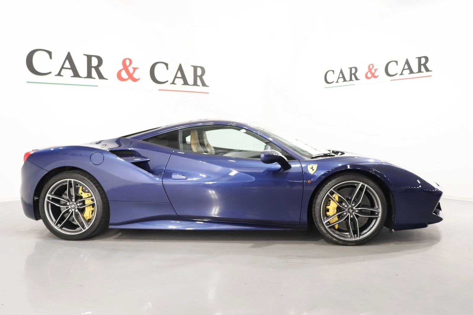 Ferrari 488 GTB, 5/10