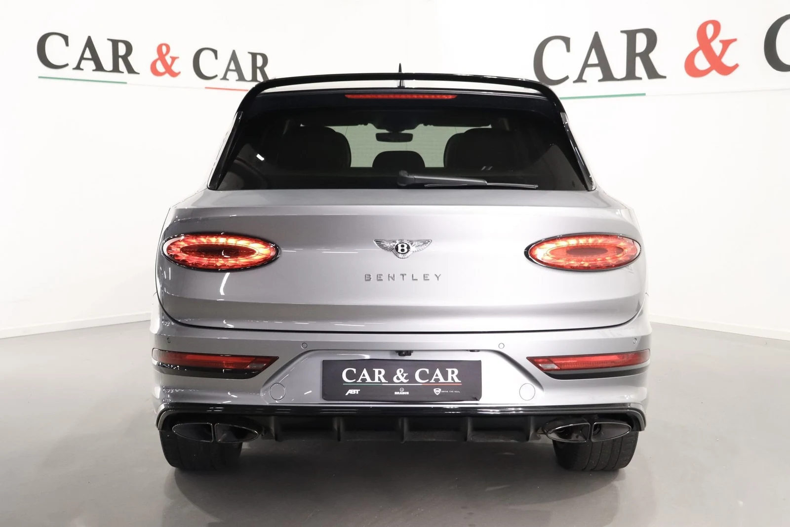 Bentley Bentayga S, 4/10