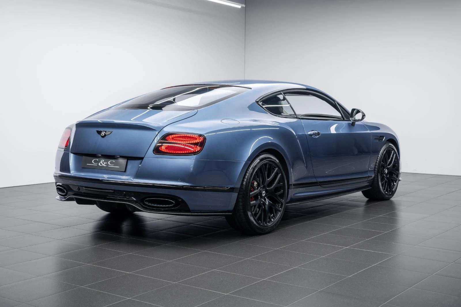 2017 Bentley Continental Supersports, 3/27