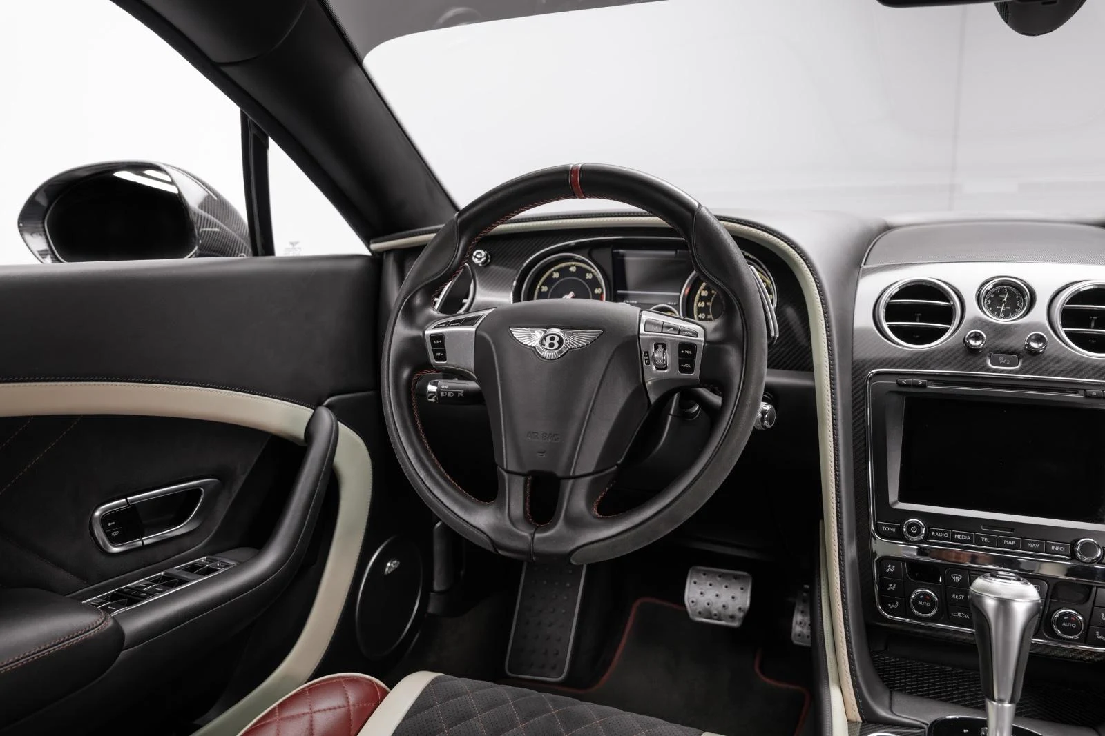 2017 Bentley Continental Supersports, 22/27
