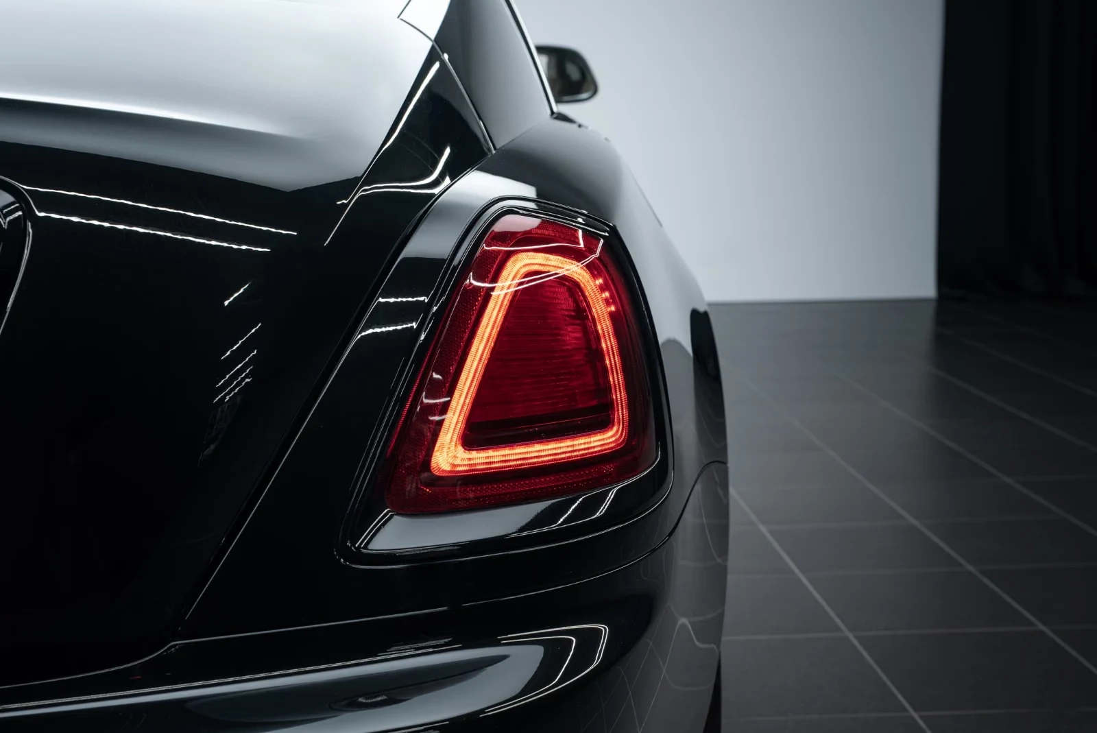 2015 Rolls-Royce Wraith, 8/27