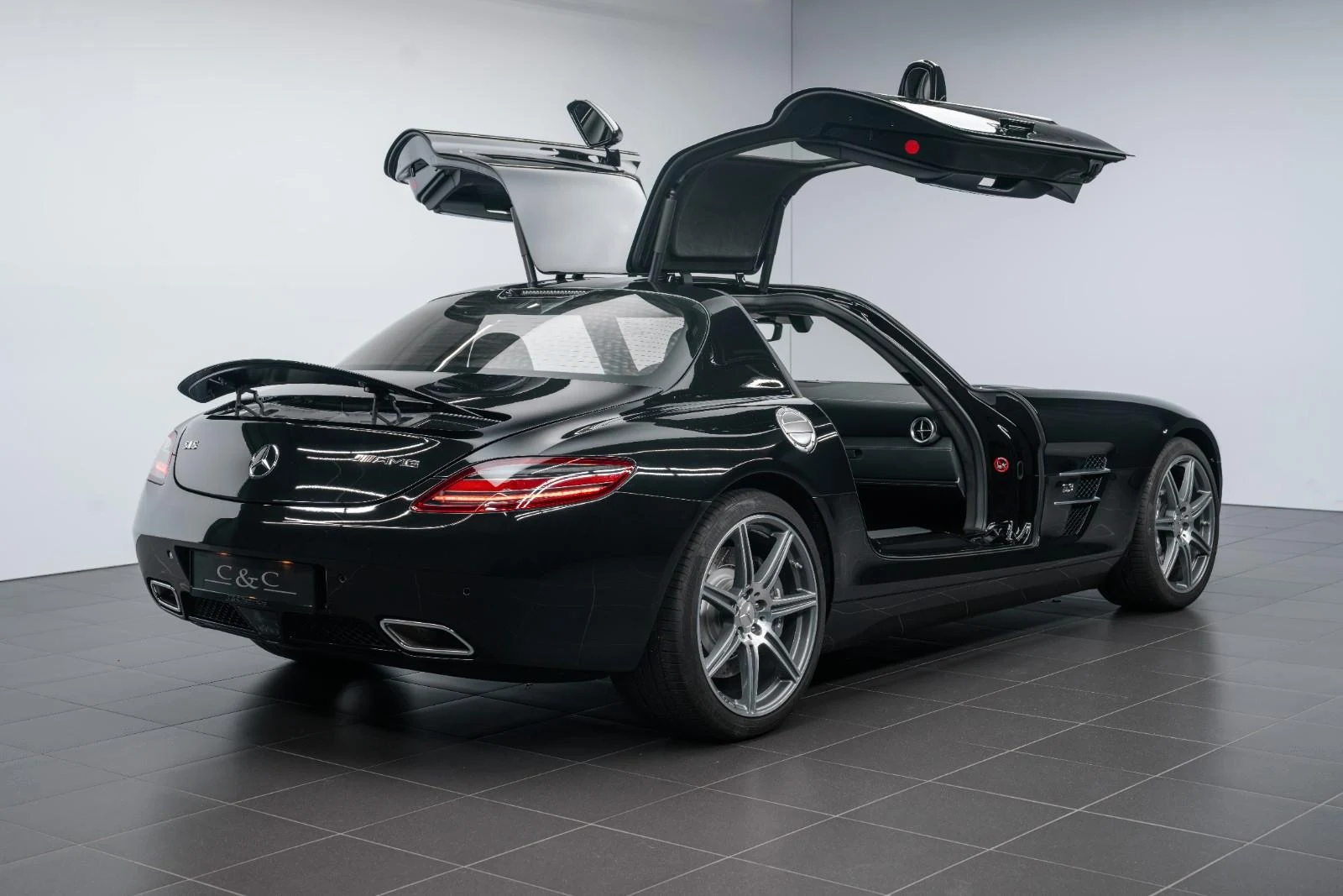 2011 Mercedes-Benz SLS AMG Coupé, 3/25
