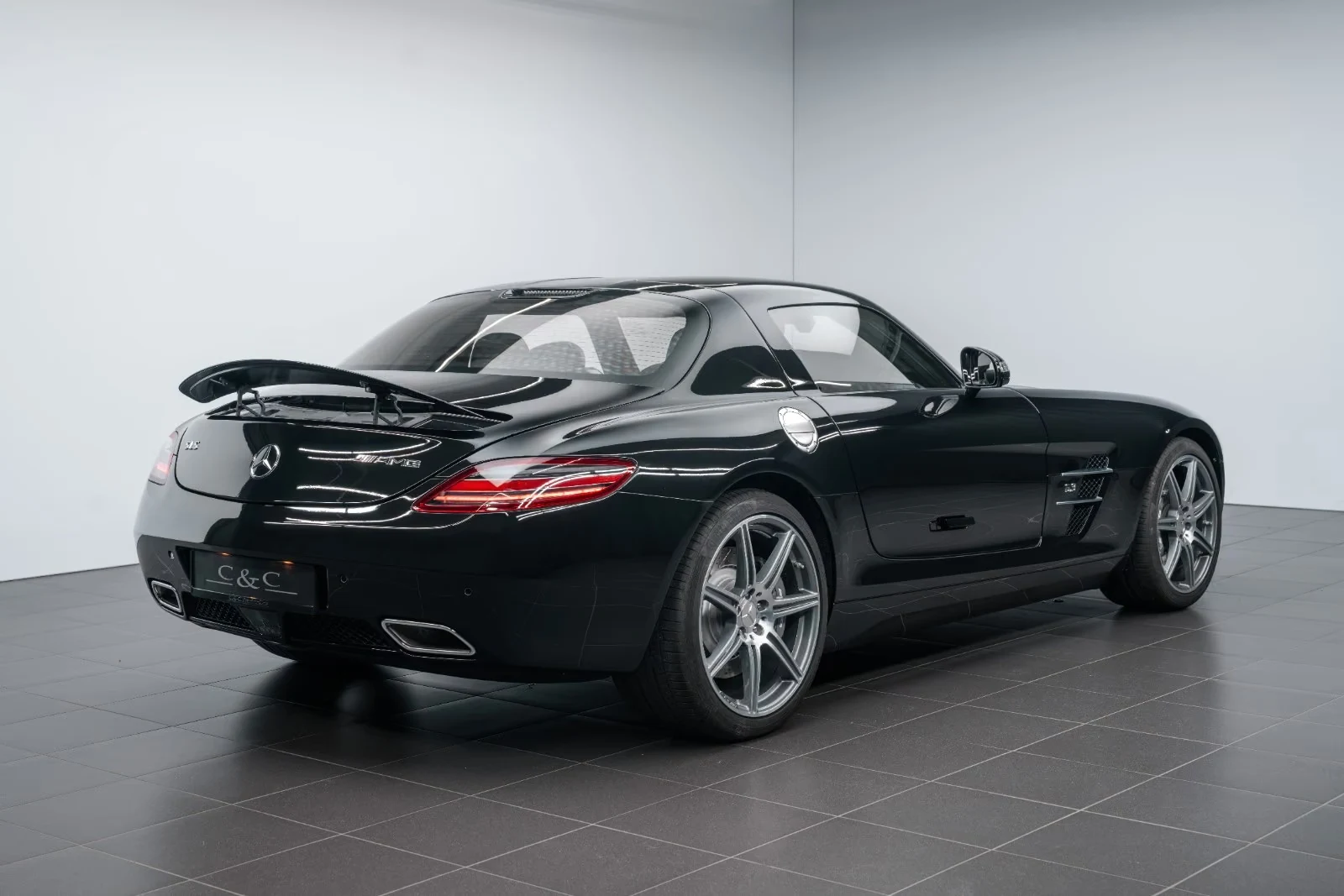 2011 Mercedes-Benz SLS AMG Coupé, 4/25