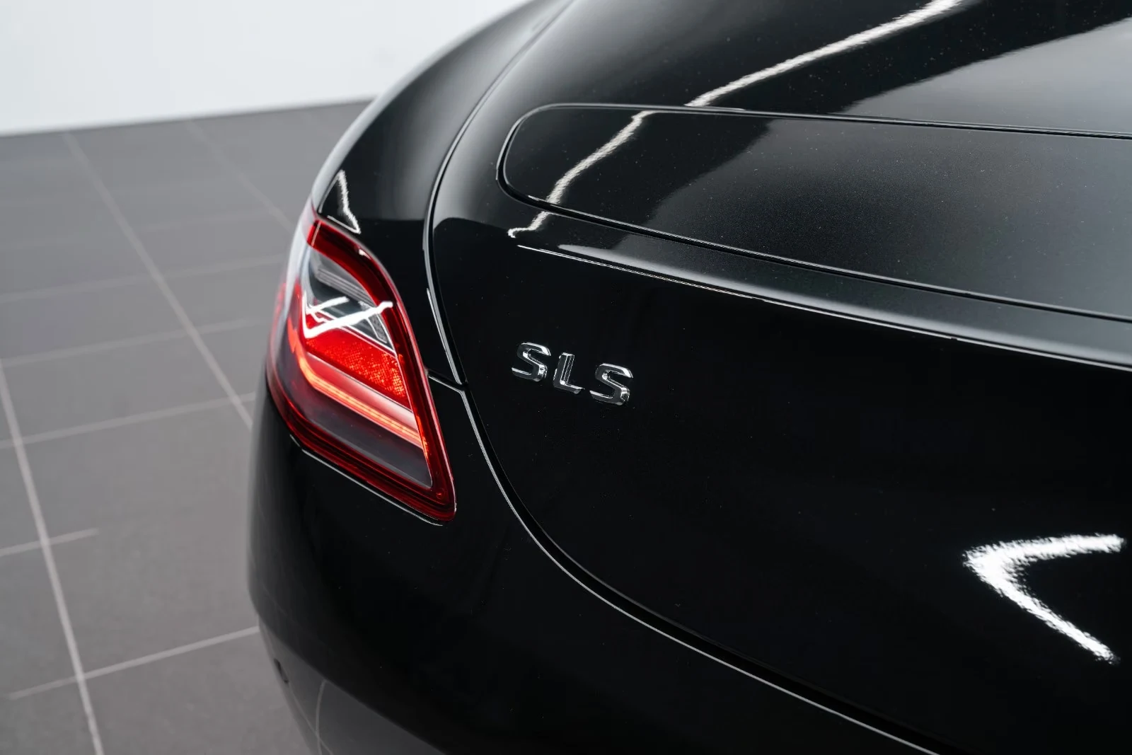 2011 Mercedes-Benz SLS AMG Coupé, 11/25